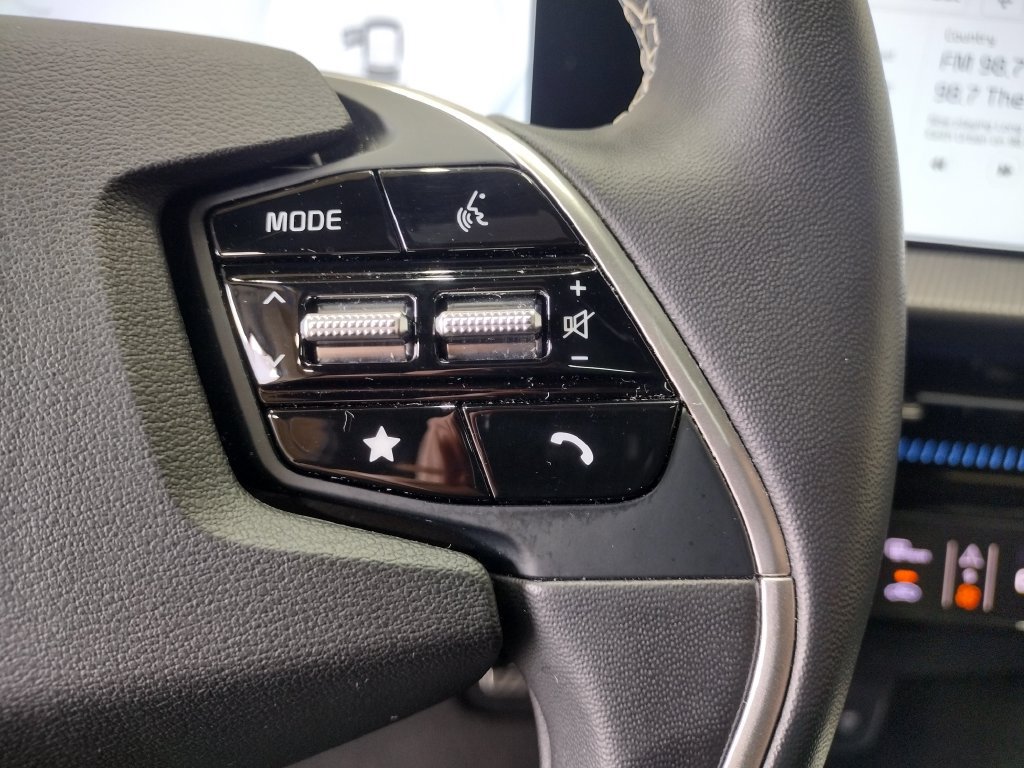 Used 2024 Kia EV6 GT-Line AWD/4WD image 32