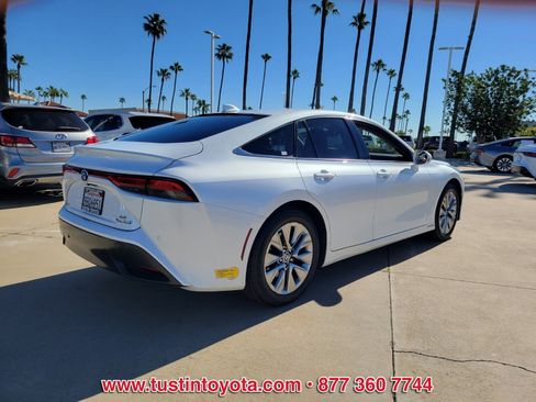 Certified 2022 Toyota Mirai XLE image 4