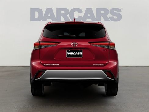 New 2026 Toyota Highlander Platinum image 6