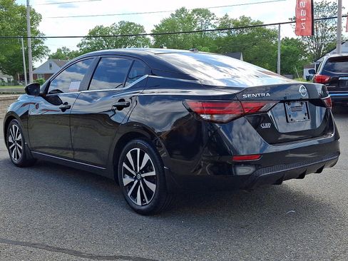 Used 2023 Nissan Sentra SV w/ SV Premium Package FWD image 4