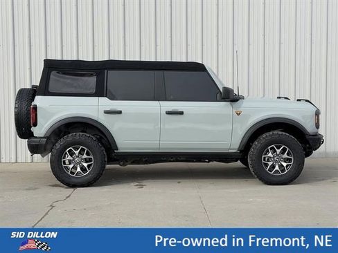 Used 2024 Ford Bronco Badlands AWD/4WD image 3