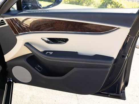 Used 2021 Bentley Flying Spur W12 AWD/4WD image 71