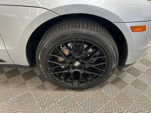 Used 2017 Porsche Macan S w/ Premium Package Plus AWD/4WD image 2