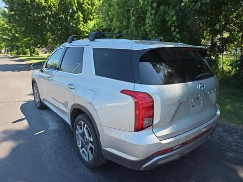 Used 2024 Hyundai Palisade SEL w/ Premium Package AWD/4WD image 9