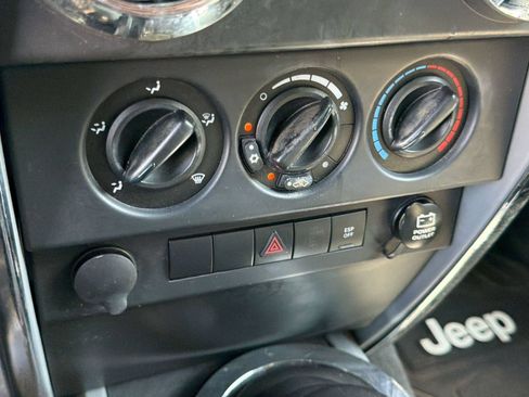 Used 2007 Jeep Wrangler Unlimited X RWD image 19