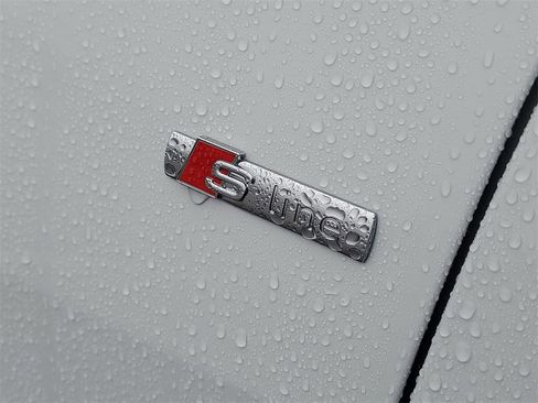 Used 2021 Audi Q8 Prestige w/ Prestige Package image 8