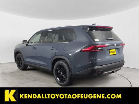 Certified 2024 Toyota Grand Highlander AWD image 7