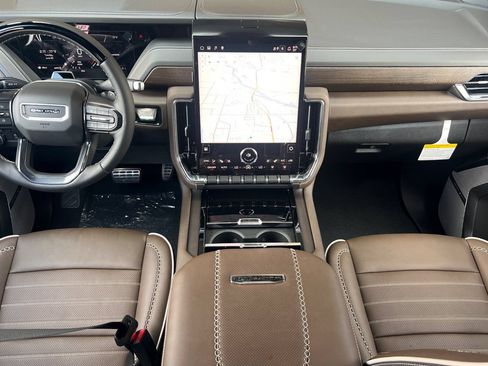 New 2026 GMC Yukon Denali Ultimate AWD/4WD image 10