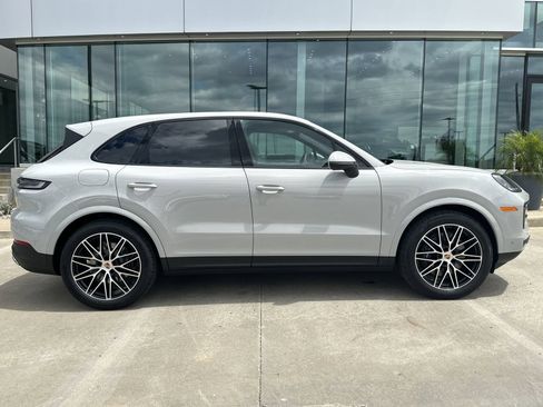New 2026 Porsche Cayenne AWD/4WD image 8