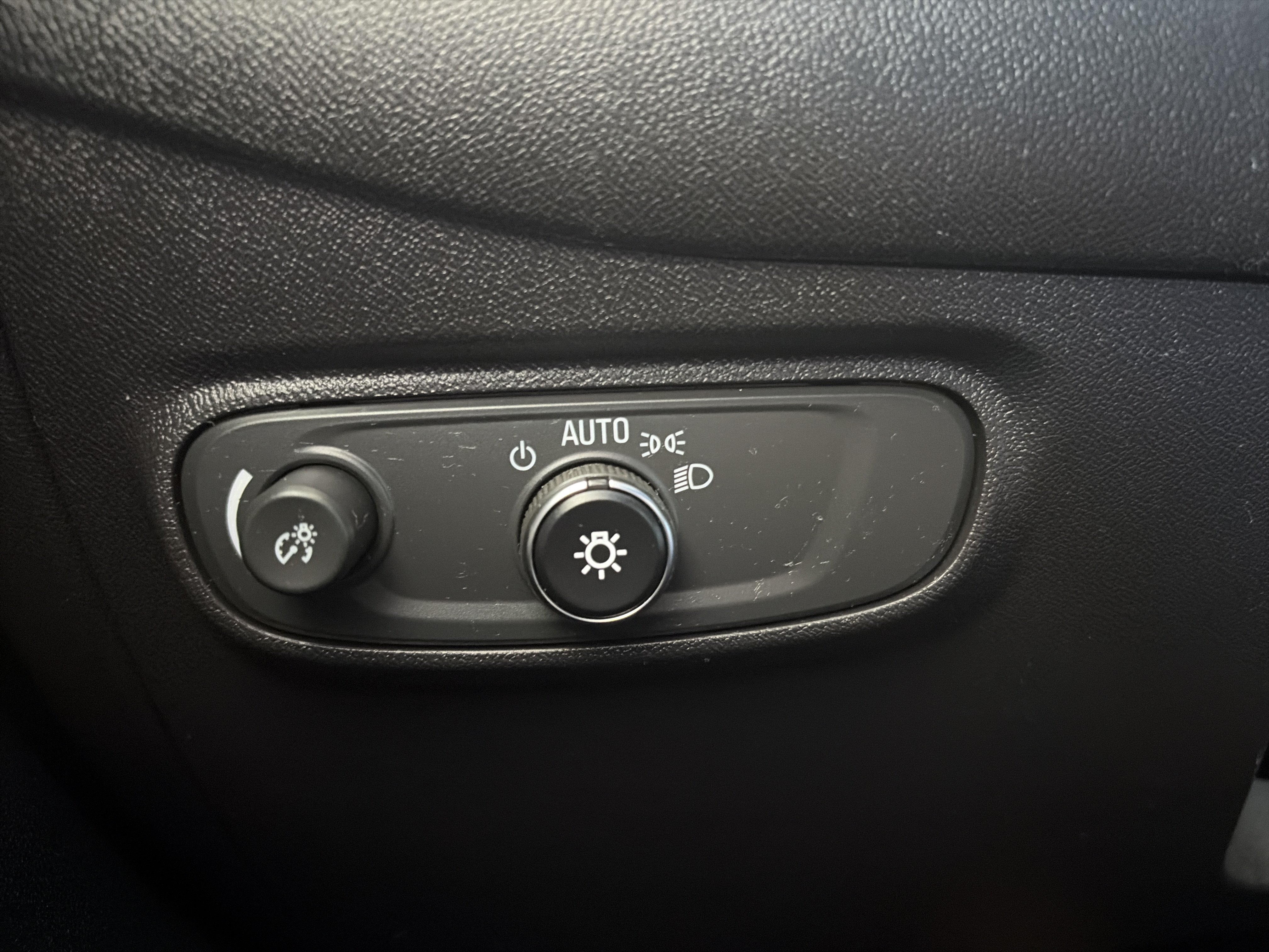 Used 2024 Chevrolet Equinox LT AWD/4WD image 26