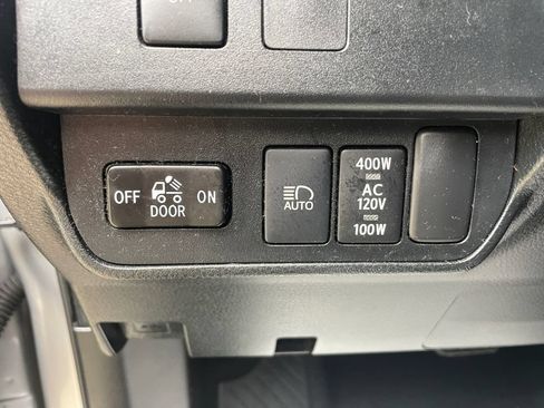 Used 2021 Toyota Tacoma TRD Sport w/ Technology Package AWD/4WD image 34