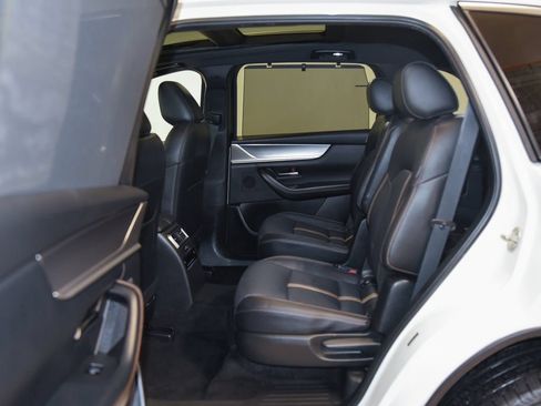 Used 2024 MAZDA CX-90 Plug-In Hybrid w/ Premium Plus AWD/4WD image 28