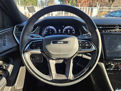 Used 2024 Jeep Grand Cherokee L Overland w/ Advanced Protech Group III image 23