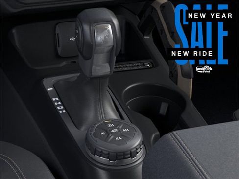 New 2025 Ford Bronco Badlands image 17