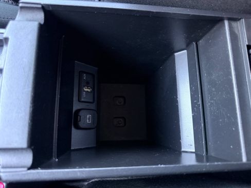 Used 2013 MAZDA MAZDA3 i Touring FWD image 42