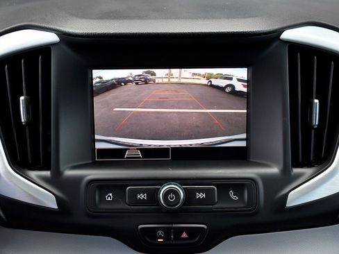 Used 2023 GMC Terrain SLE w/ Driver Convenience Package image 25