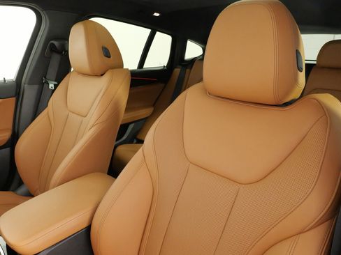 Used 2023 BMW X4 xDrive30i w/ Premium Package image 32