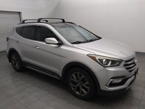 Used 2018 Hyundai Santa Fe Sport image 11