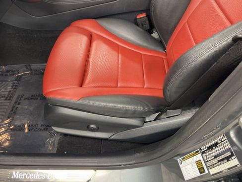 Used 2021 Mercedes-Benz GLC 300 4MATIC image 15