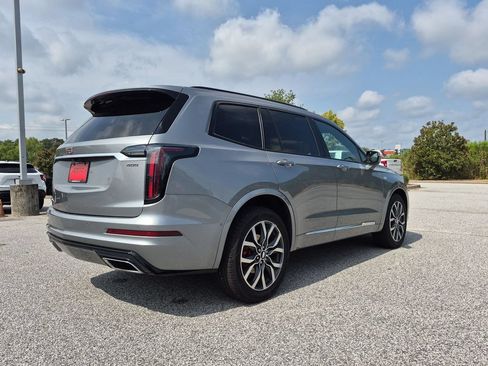 Used 2024 Cadillac XT6 Sport w/ Platinum Package AWD/4WD image 3