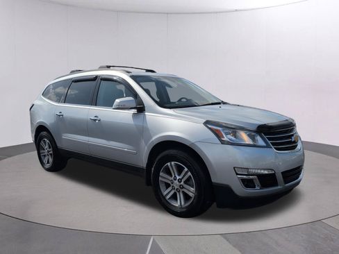 Used 2015 Chevrolet Traverse LT w/ LPO, 'HIT The Road' Package FWD image 7