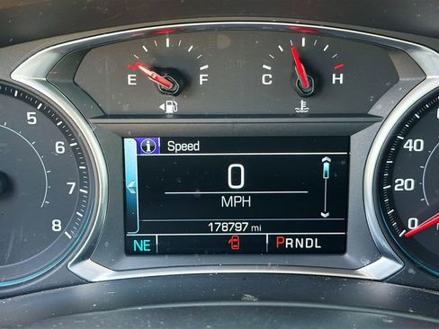 Used 2018 Chevrolet Equinox LT FWD image 26