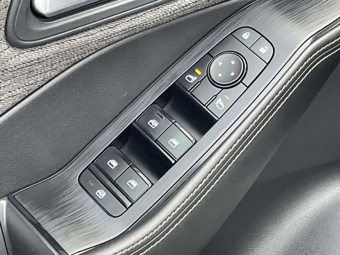 Used 2022 Nissan Rogue SV image 12