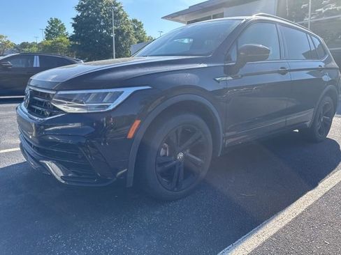 Used 2023 Volkswagen Tiguan SE R-Line FWD image 6