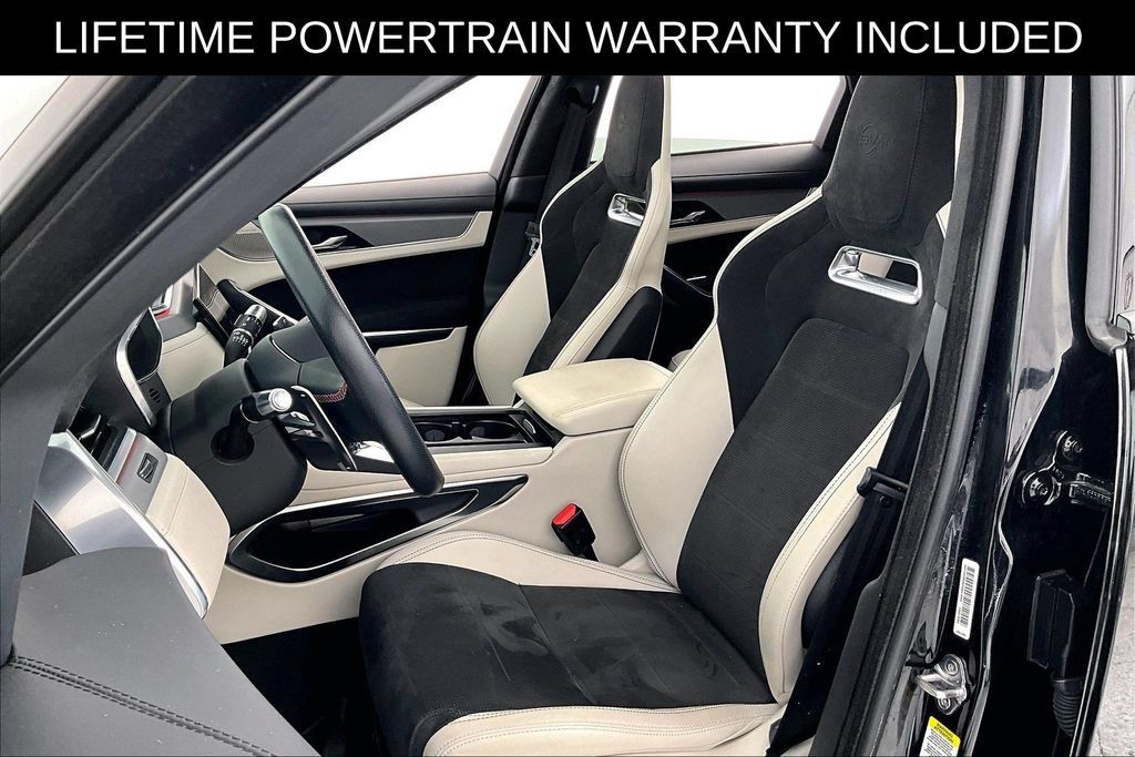 Used 2022 Jaguar F-PACE SVR AWD/4WD image 32