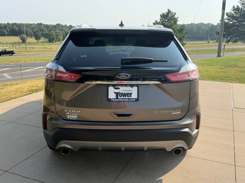 Used 2019 Ford Edge Titanium FWD image 5