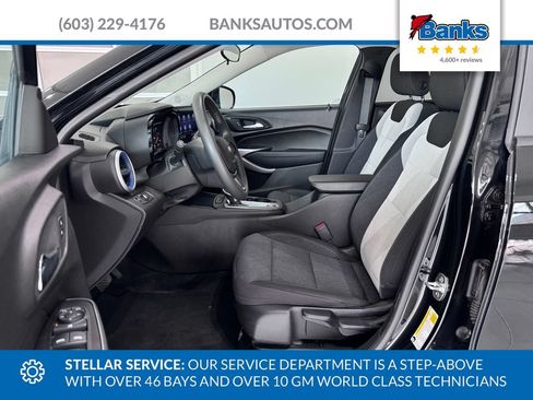 Certified 2024 Chevrolet Trax LS FWD image 9