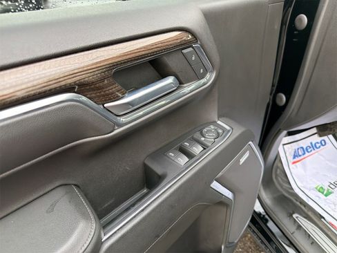 Used 2022 Chevrolet Silverado 1500 LT Trail Boss w/ Convenience Package II image 21