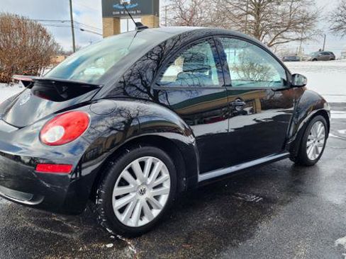 Used 2008 Volkswagen Beetle S image 5