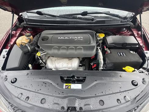 Used 2015 Chrysler 200 S FWD image 22