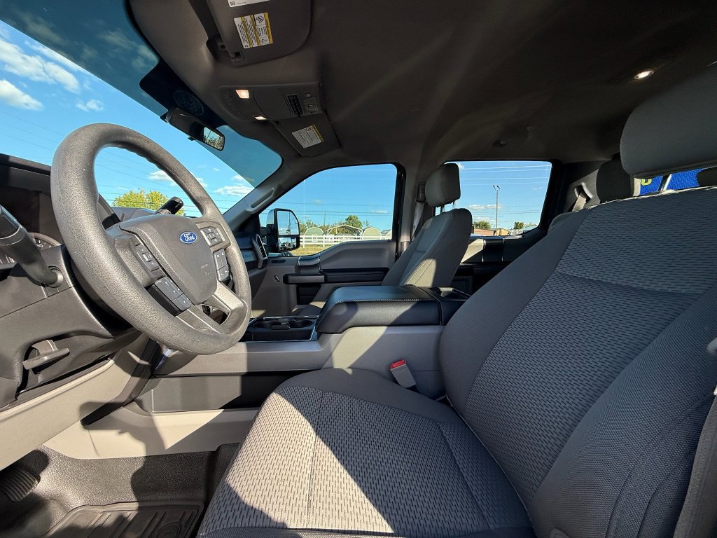 Used 2019 Ford F250 XLT w/ XLT Premium Package AWD/4WD image 11