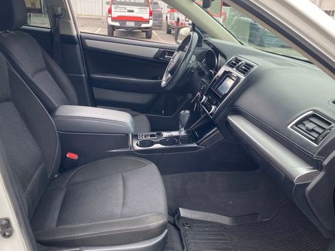 Used 2018 Subaru Outback 2.5i Premium image 18