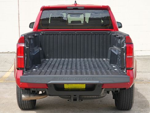Used 2025 Toyota Tacoma TRD Sport w/ TRD Sport Upgrade Package AWD/4WD image 10