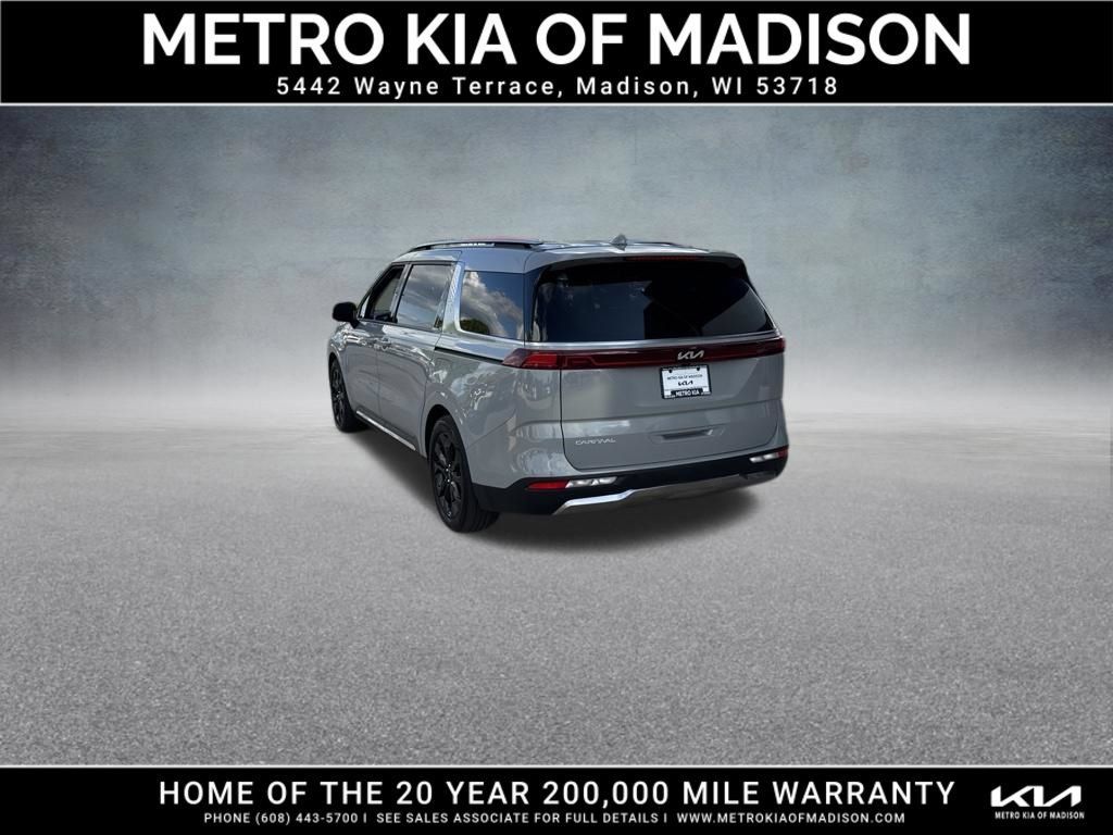 Used 2024 Kia Carnival SX Prestige FWD image 4