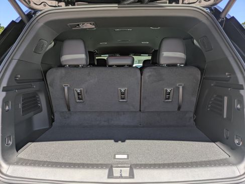 New 2026 Chevrolet Traverse Z71 w/ Enhanced Driving Package AWD/4WD image 7