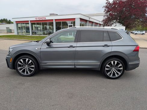 Used 2019 Volkswagen Tiguan SEL Premium AWD/4WD image 2
