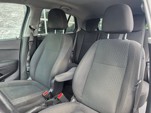 Used 2020 Chevrolet Trax LS w/ Tint and Cruise Package FWD image 6