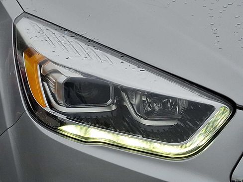 Used 2019 Ford Escape Titanium AWD/4WD image 10