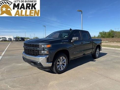 Used 2020 Chevrolet Silverado 1500 Custom w/ Custom Convenience Package image 2