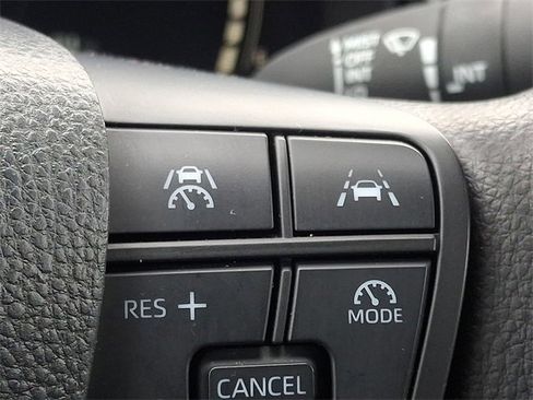 Used 2025 Toyota Camry LE image 25