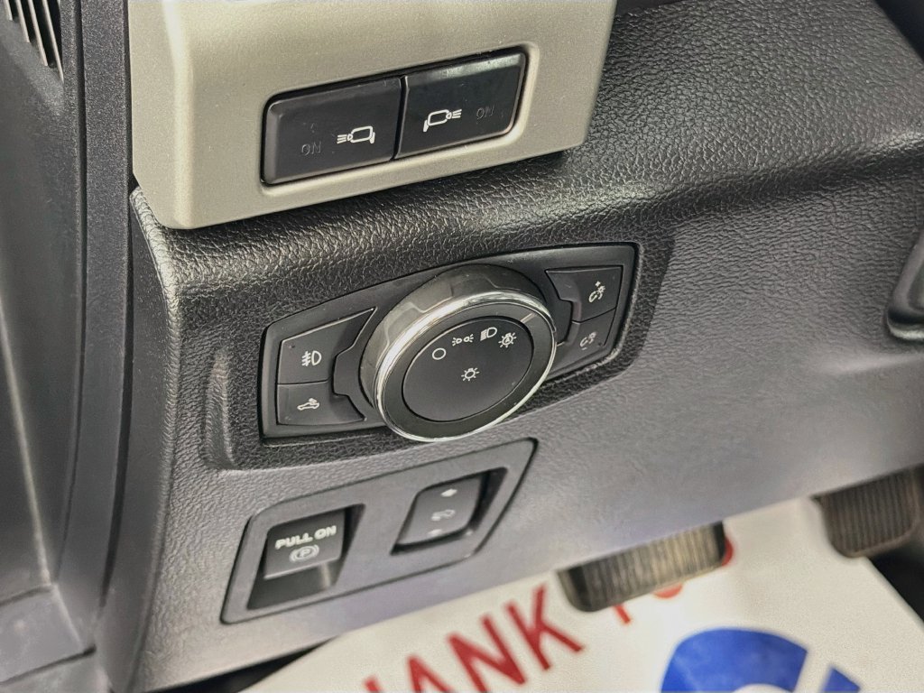 Used 2019 Ford F150 Lariat w/ Equipment Group 502A Luxury AWD/4WD image 10