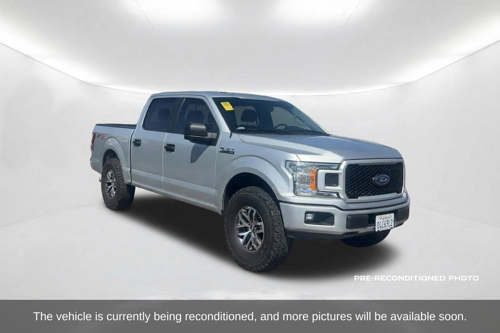 Used 2018 Ford F150 XL w/ Equipment Group 101A Mid RWD image 3