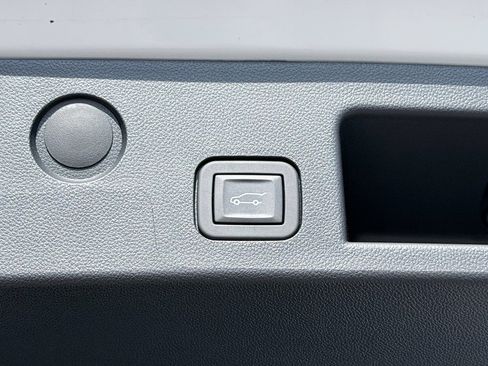 Used 2026 Chevrolet Equinox LT w/ Convenience Package II FWD image 10