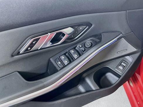 Used 2019 BMW 330i Sedan w/ Premium Package RWD image 18