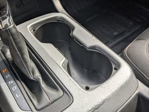 Used 2022 Chevrolet Colorado LT w/ Fleet Safety Package image 22