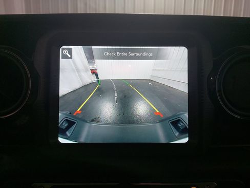 Used 2022 Jeep Gladiator Sport image 24